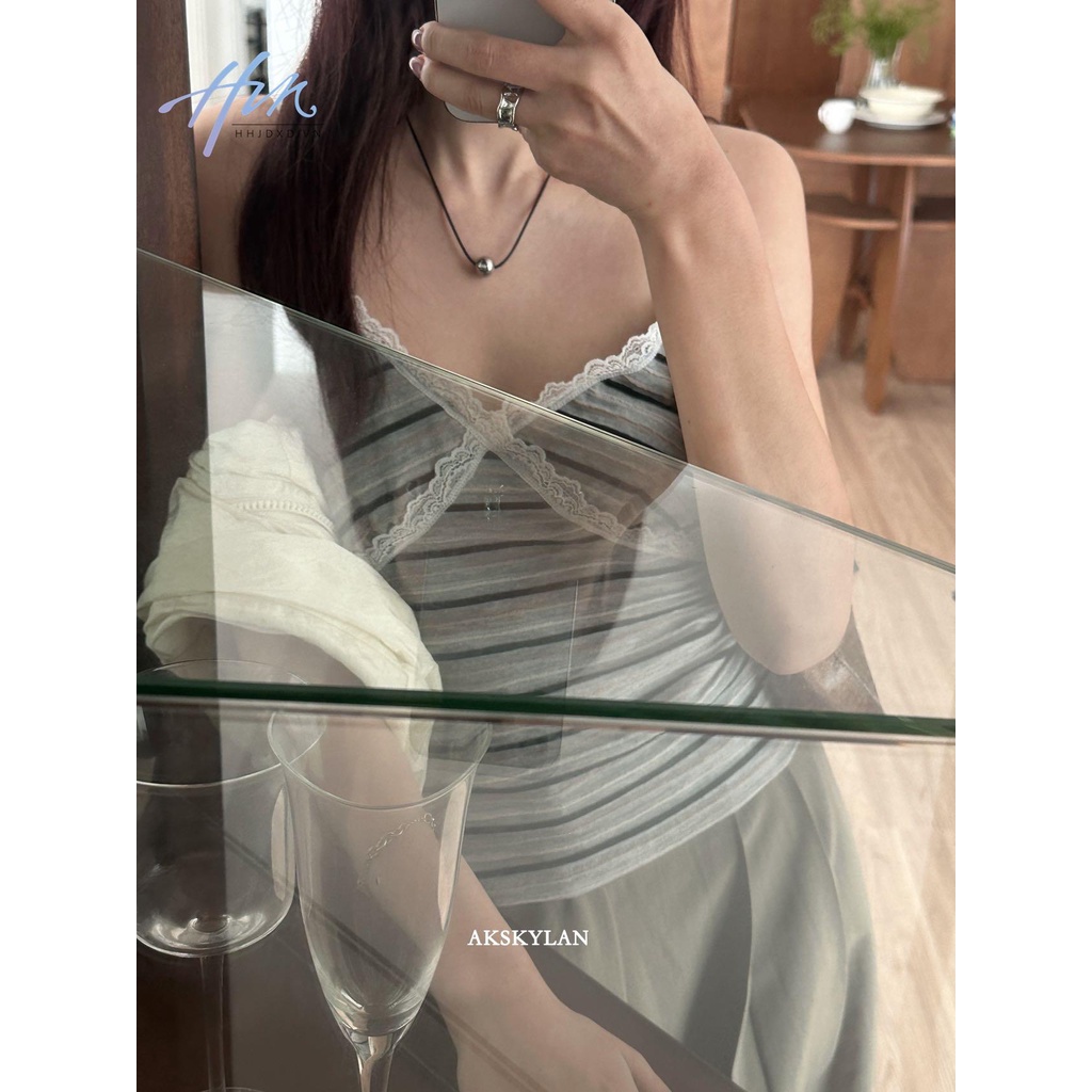 Áo Hai Dây Ôm Dáng Họa Tiết Kẻ Sọc Đơn Giản Phong Cách Hàn Quốc Thời Trang Mùa Hè 2023 Mới