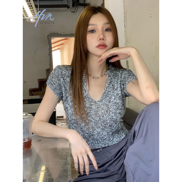 Áo Thun Dệt Kim Tay Ngắn Cổ Chữ V Thiết Kế Mới Phong Cách Retro Dành Cho Nữ