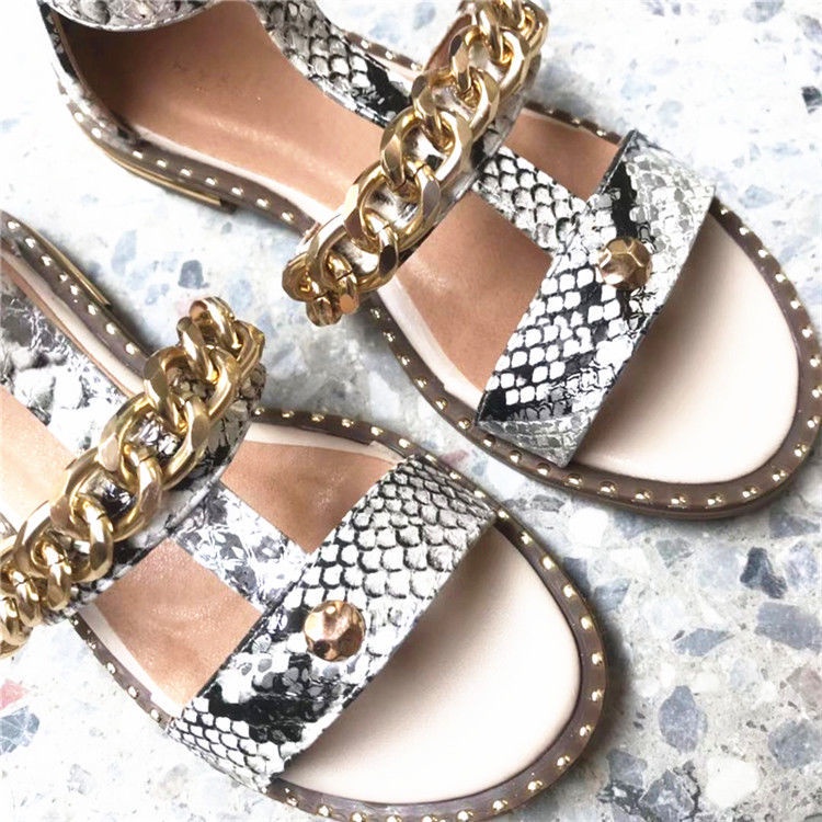 Giày Hở Ngón Đế Bằng Phối Dây Xích Họa Tiết Da Rắn Cỡ Lớn Thời Trang Mùa Hè Xinh Xắn Cho Nữ