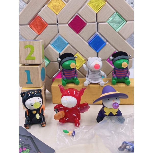 Chính hãng F.Uni Repolar trưng bày toys