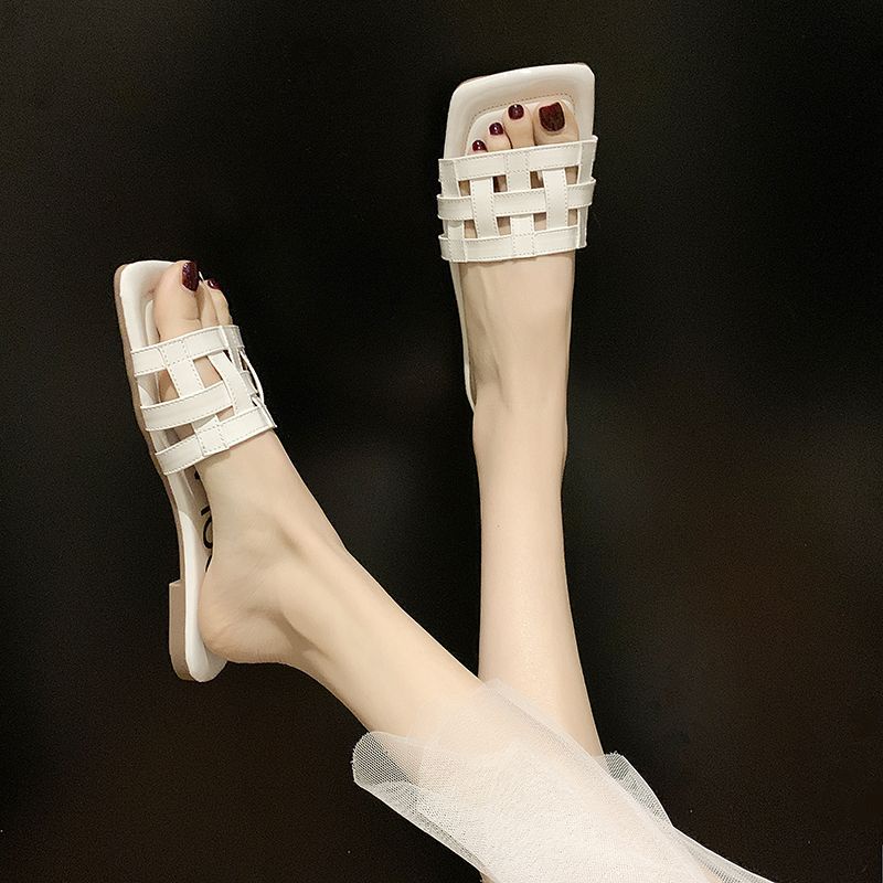 Dép Sandal Đế Bằng Mềm Nhẹ Thoải Mái Thời Trang Xuân Hè Phong Cách Hàn Quốc Cho Nữ