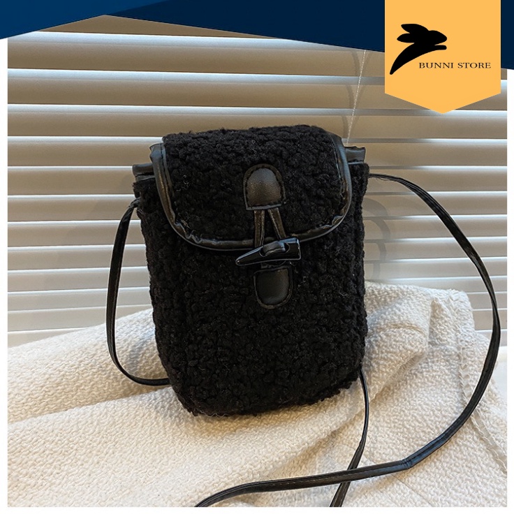 Túi đeo chéo mini messenger chất vải lông cừu, nhung bông mềm mại cao cấp hot trend 2023 |T017 | bunnistore