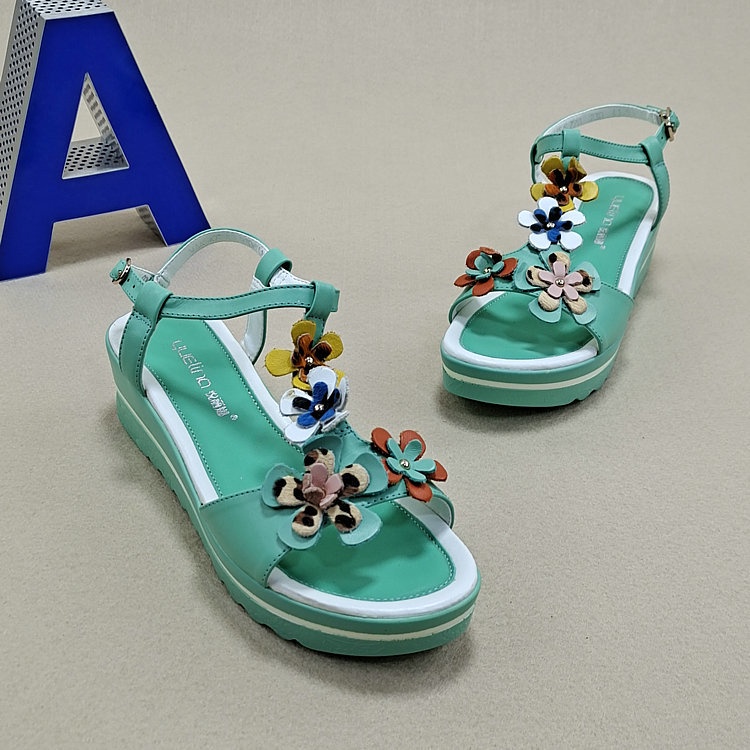 Giày Sandal Bằng Da Thật Đế Dày Nhẹ Nhàng Hở Ngón Cài Khóa Hoa Phong Cách Hàn Quốc Thời Trang Mùa Hè Cho Nữ