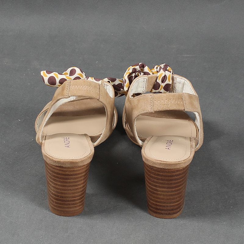 Giày Sandal Cao Gót Mùa Hè 2023 Phong Cách Mới Chính Hãng Hở Ngón Có Dây Đeo Chân Dày Dặn Đơn Giản Cho Nữ