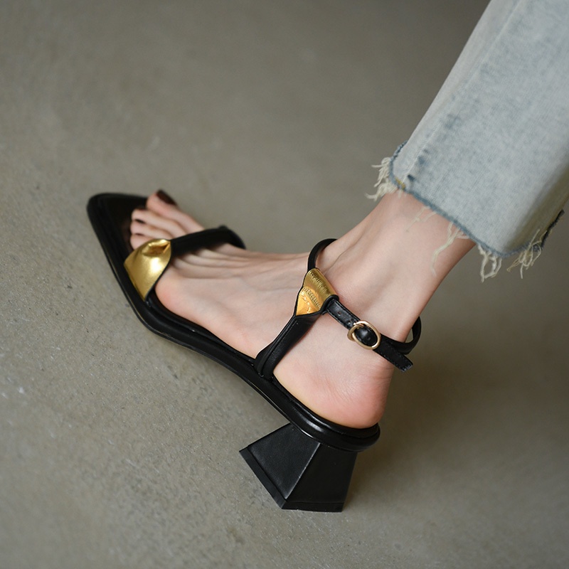 Giày Sandal Cao Gót Da Mềm Hở Ngón Mũi Vuông Thời Trang Mùa Hè Cho Nữ