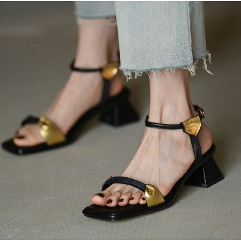 Giày Sandal Cao Gót Da Mềm Hở Ngón Mũi Vuông Thời Trang Mùa Hè Cho Nữ