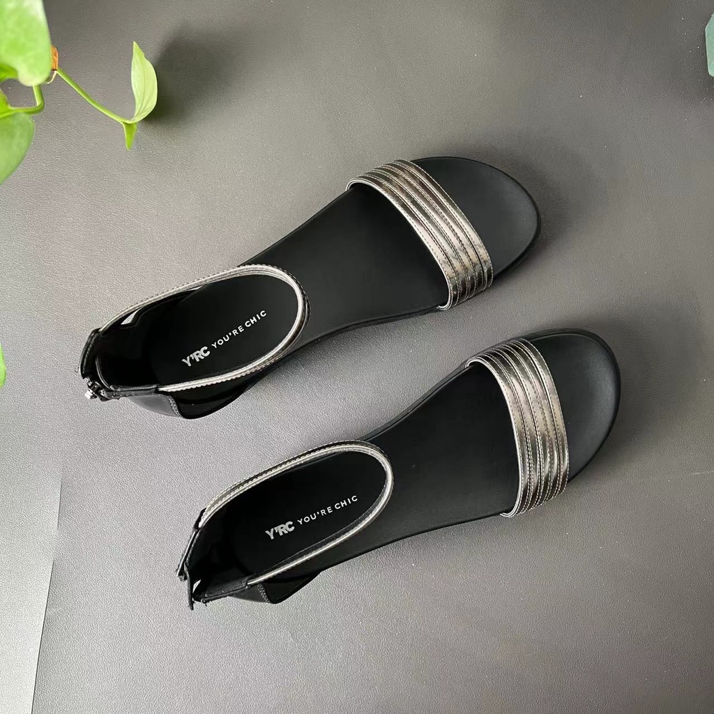 Giày Sandal Cao Su Đế Bằng Chống Trượt Có Khóa Kéo Sau Lưng