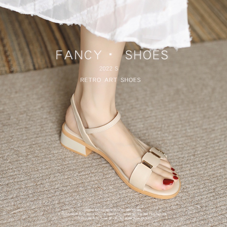 Sandal Đế Dày Thấp Phong Cách Mới Thời Trang Mùa Hè 2023 Dành Cho Nữ