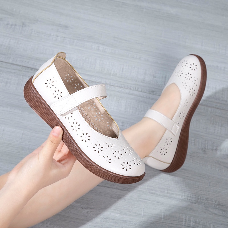 Giày Sandal Đế Mềm Khoét Lỗ Thoáng Khí Thời Trang Mùa Hè Cho Nữ