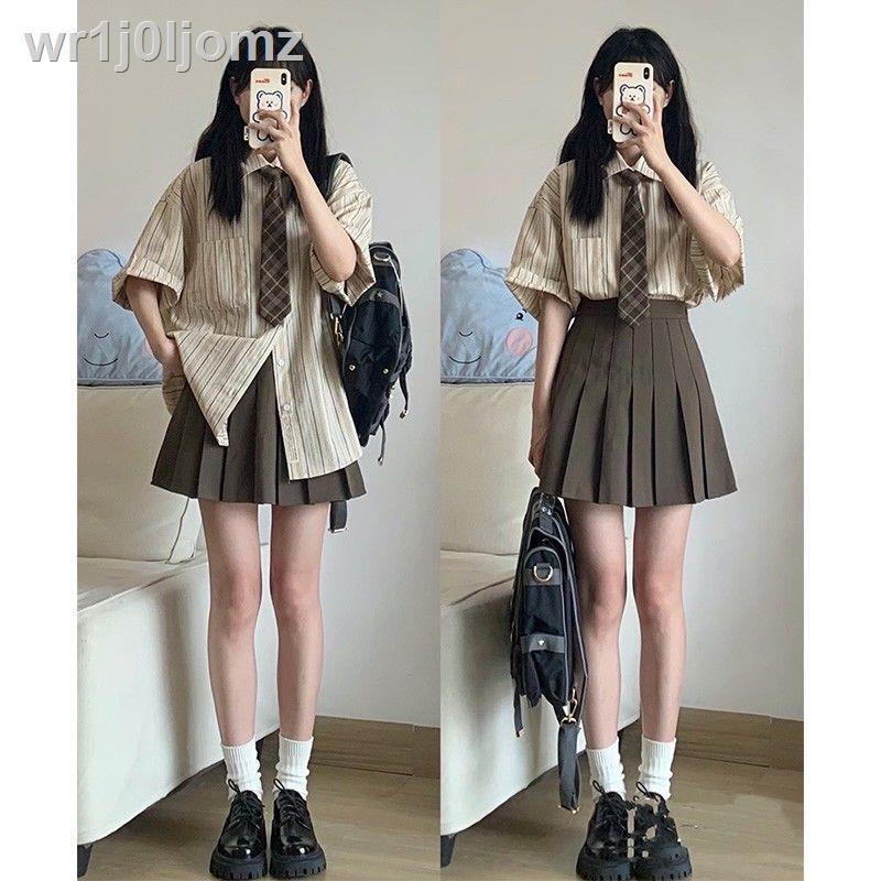 ◄☑Người nổi tiếng trên mạng cô gái giảm tuổi theo phong cách đại học nhỏ mặc áo sơ mi sọc màu cà phê váy