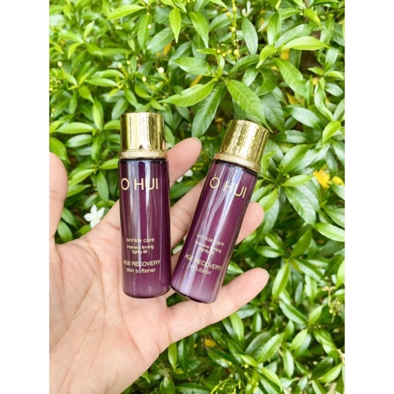 Cặp nước Hoa Hồng +Sữa Dưỡng ohui tím Baby Collagen mini 20ml