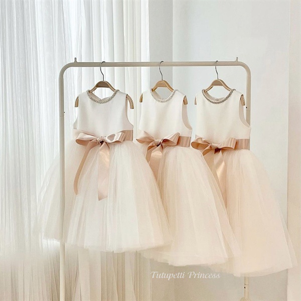 Đầm váy công chúa dự tiệc màu trắng cho bé gái Tutupetti nơ hồng ngọt ngào đáng yêu