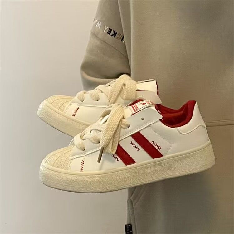 Giày Thể Thao Đế Dày Thoải Mái Màu Trắng Thiết Kế Vỏ Sò Cổ Điển Thời Trang Xuân Hè Cho Nữ