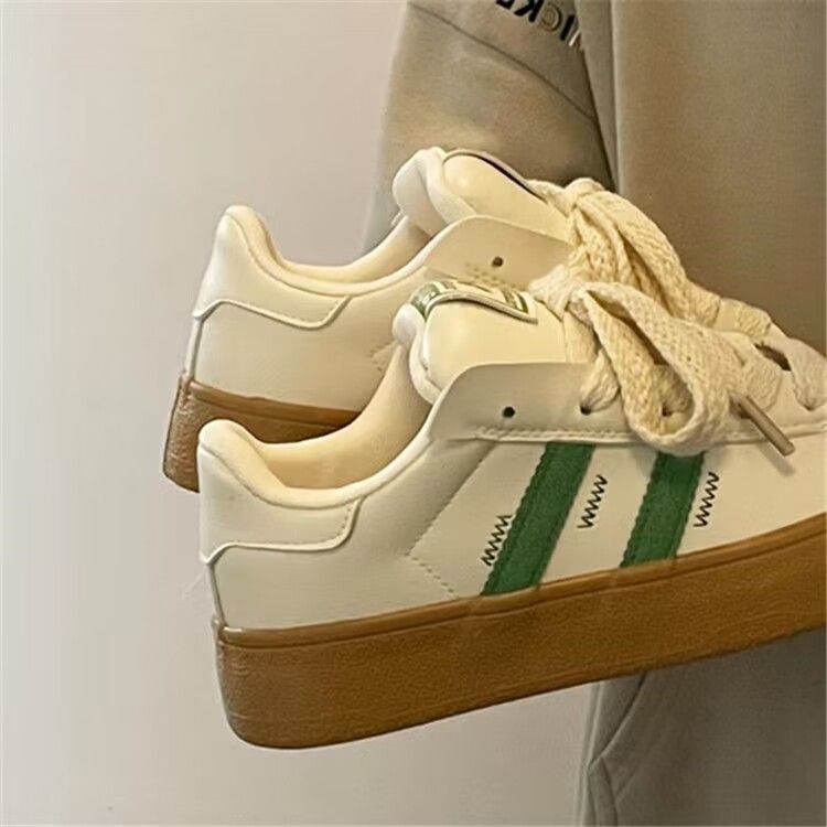 Giày Thể Thao Đế Dày Thoải Mái Màu Trắng Thiết Kế Vỏ Sò Cổ Điển Thời Trang Xuân Hè Cho Nữ