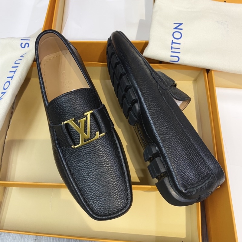 Giày lười Lv logo vàng