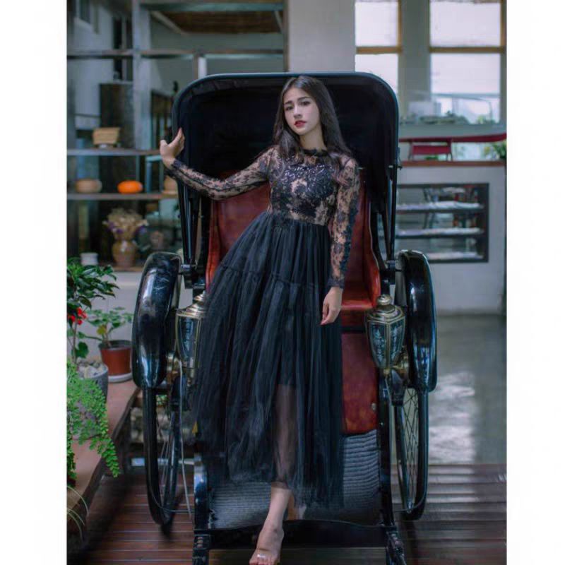 Đầm tiệc ren phối lưới phồng đính hoa thêu nổi