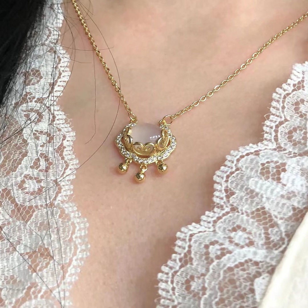 Vòng cổ Mặt Khóa Mây An Toàn Phong Cách Dân Tộc Mới Cao Cấp Đảm Bảo An Toàn Và nghi ngờ Nhẹ Nhàng niche C