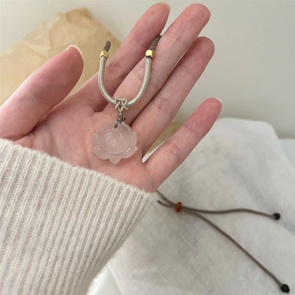 Vòng Cổ Ổ Khóa An Toàn Hình Hoa Sen Nhỏ Ruyi Thiết Kế Độc Đáo Cho Nữ