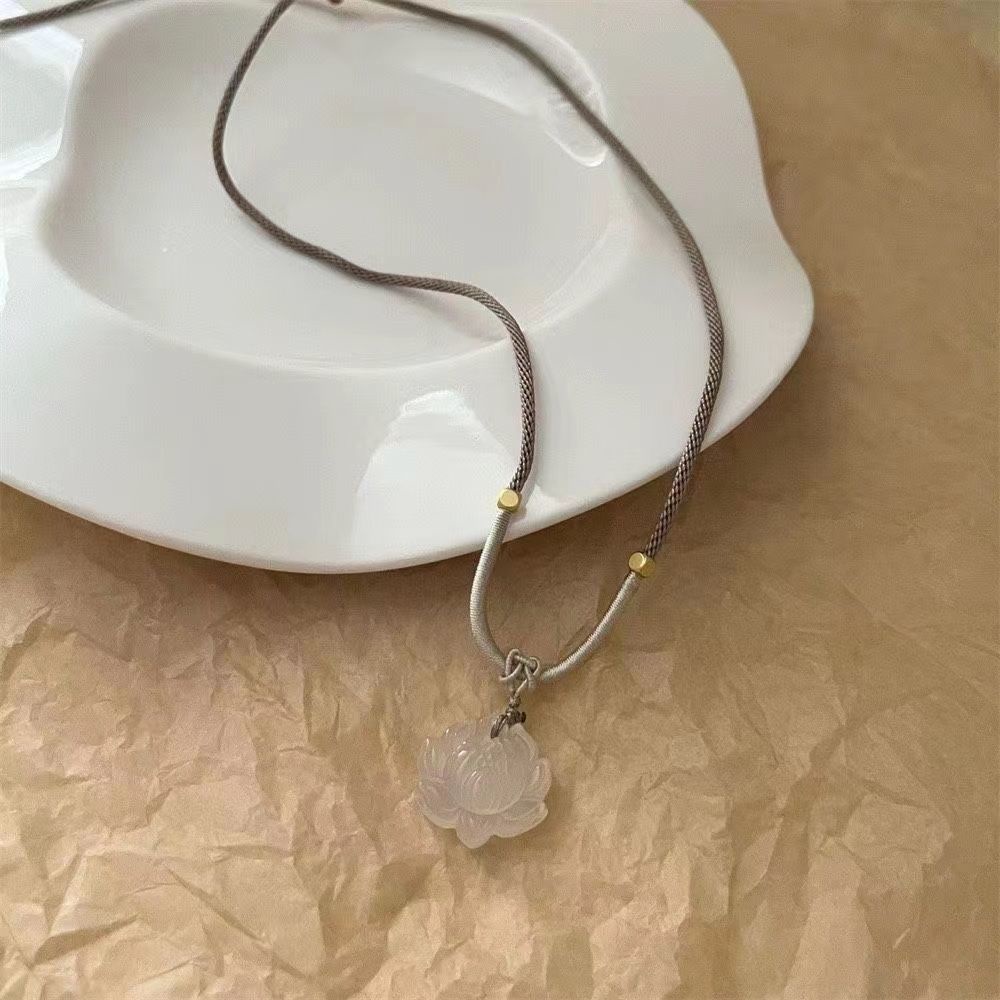 Vòng Cổ Ổ Khóa An Toàn Hình Hoa Sen Nhỏ Ruyi Thiết Kế Độc Đáo Cho Nữ