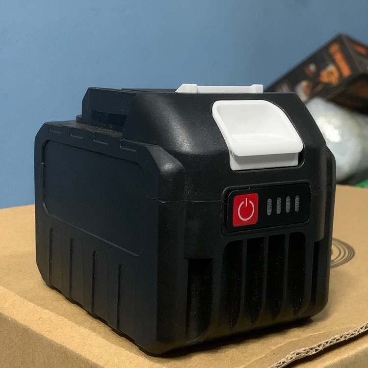 Pin đóng 15 cell chân phổ thông Makita 4cm có đèn báo pin dùng cho máy siết bulong,máy khoan bê tông...