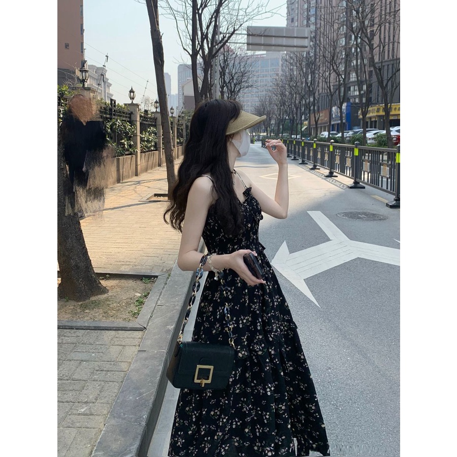 Đầm Hai Dây Dáng Dài Họa Tiết Hoa Thiết Kế Xẻ Tà Phong Cách Pháp Mới Thanh Lịch