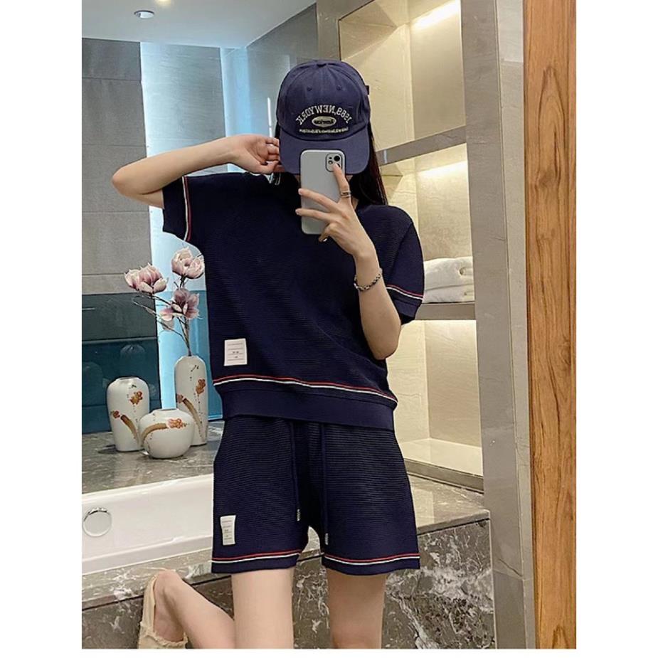 Set Bộ Áo Thun Cộc Tay Quần Short Nữ Chạy Viền Sọc Vải Tổ Ong Dáng Rộng 3 Màu