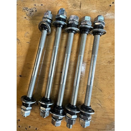 Trục côn Sau đặc bắt bulong 15, may ơ Sau