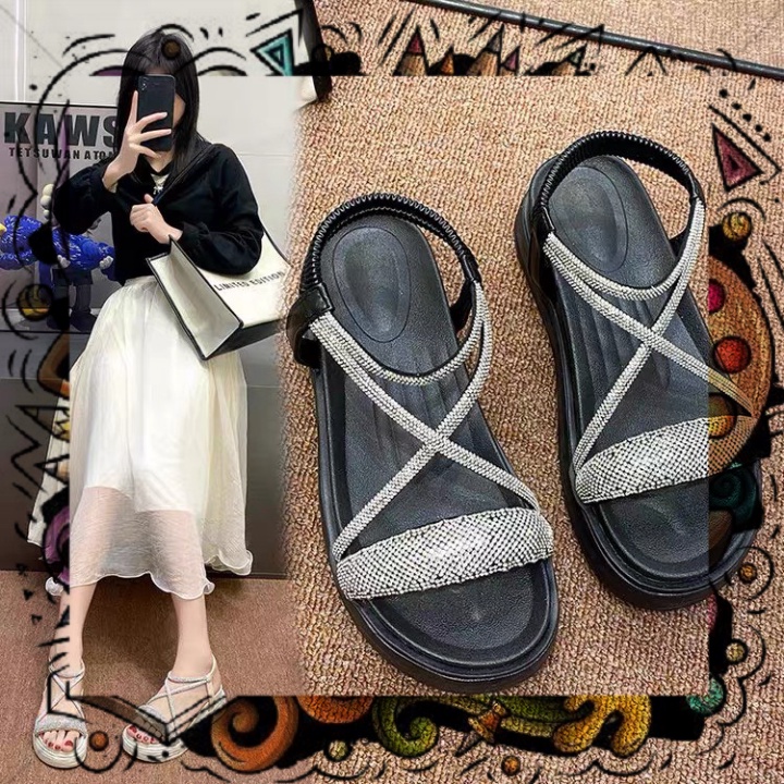 👉 Giày sandal nữ quai ngang SD CƯỜM đính đá bản to hàng QC đế cao 4p 2 màu đen/kem mẫu mới hot