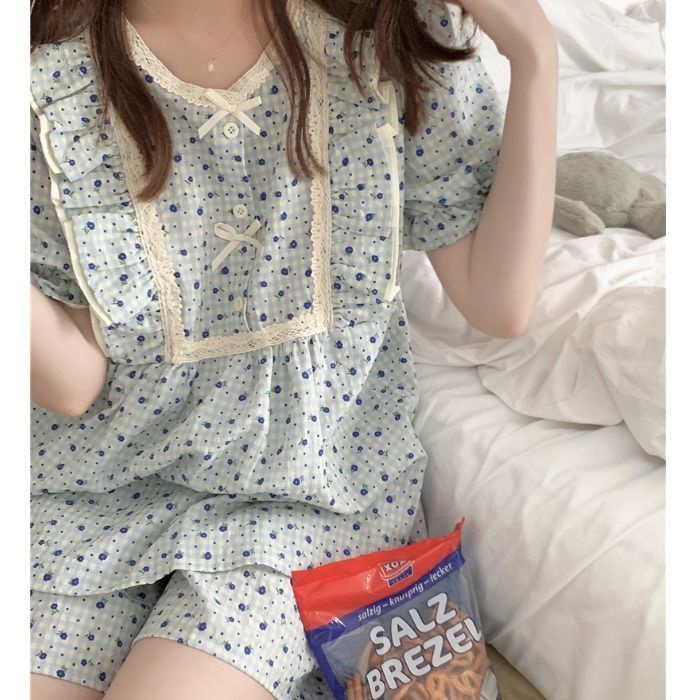 Bộ Đồ Ngủ Áo Tay Ngắn Phối Quần Short In Hoa Đính Nơ Thời Trang Mùa Hè Cho Nữ