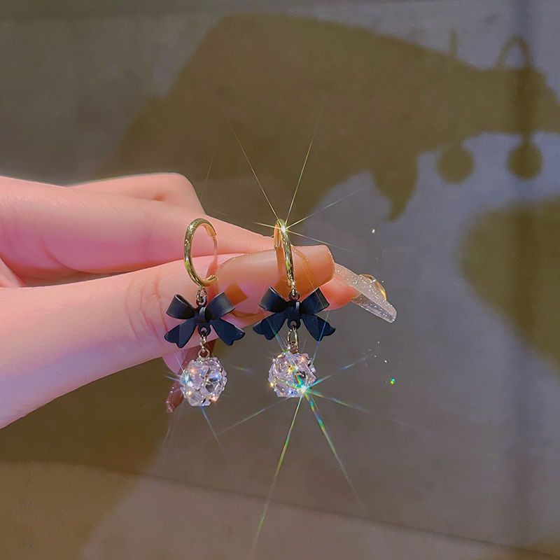 Bông Tai Dáng Dài Hình Hoa Đính Pha Lê Phong Cách Hàn Quốc Độc Đáo Thời Trang Cho Nữ