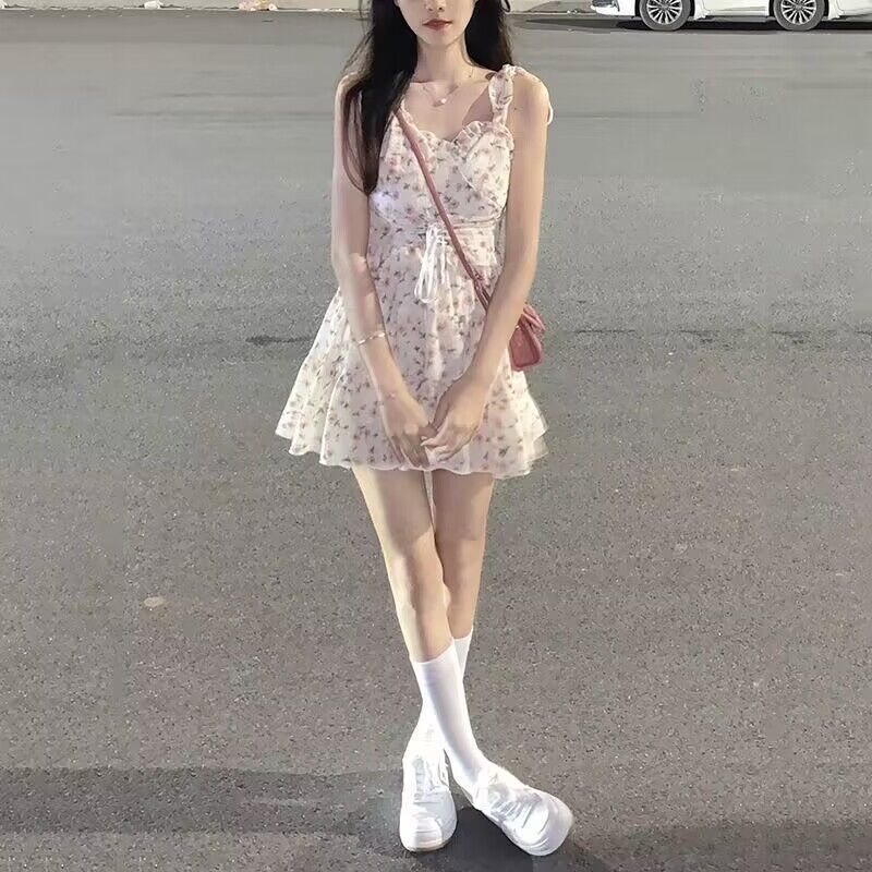 Đầm Hai Dây Nhấn Eo Họa Tiết Hoa Xinh Xắn Thoải Mái Dễ Phối Đồ