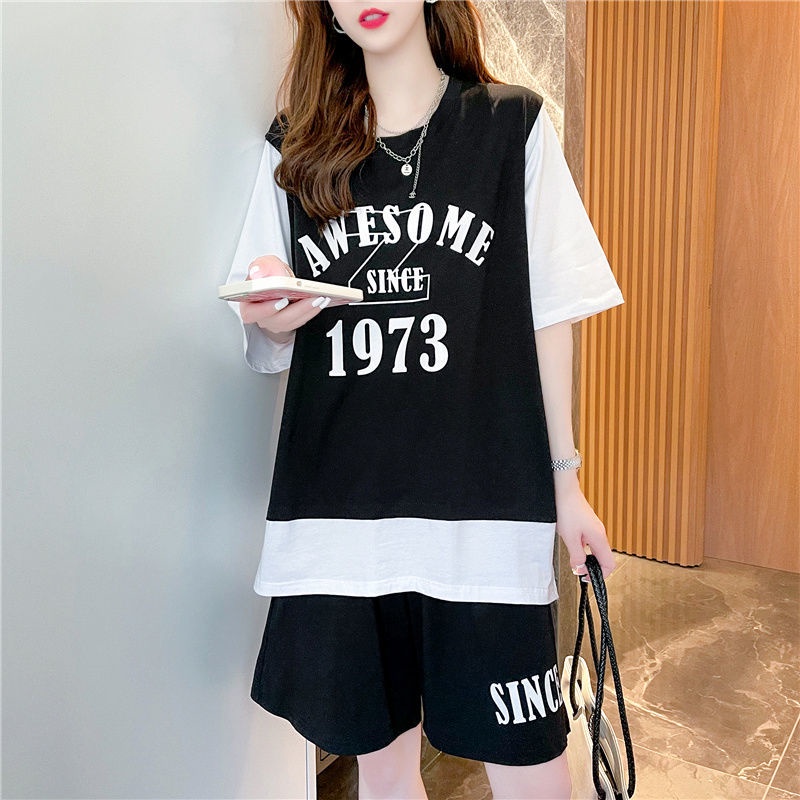 Set Áo Thun Ngắn Tay Giả Hai Lớp + Quần Short Thời Trang Thể Thao Năng Động Cho Nữ