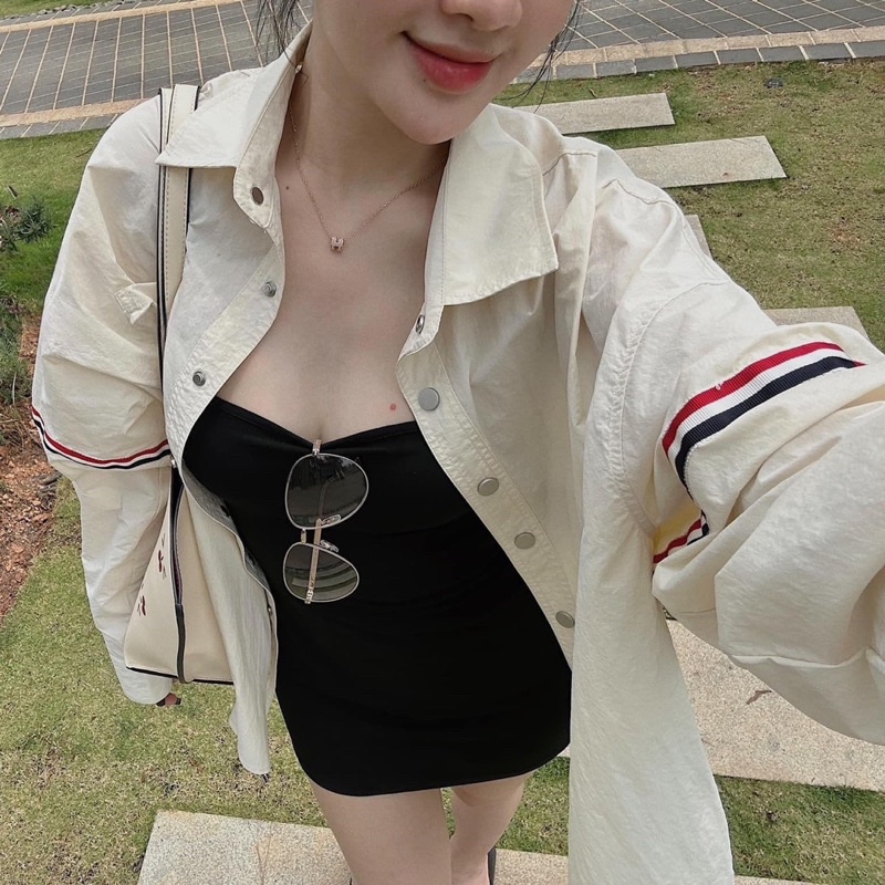 Áo Sơ Mi Thom Màu Kem Cúc Tay Dài Kèm Đầm Váy Ôm Body 2 Dây Đen