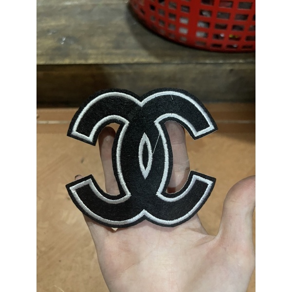 Patch vải ủi nhiệt hình thêu logo thương hiệu xchanel cao cấp
