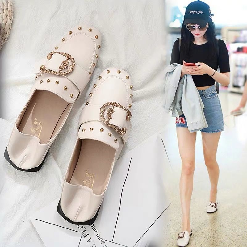 Giày Da Mềm Đế Bằng Đính Đinh Tán Phong Cách Anh Quốc Thời Trang Xuân Hè Cho Nữ