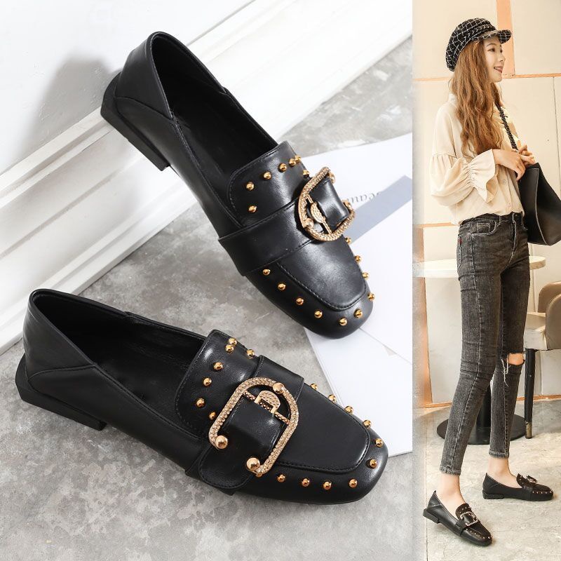 Giày Da Mềm Đế Bằng Đính Đinh Tán Phong Cách Anh Quốc Thời Trang Xuân Hè Cho Nữ