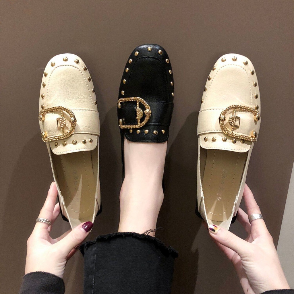Giày Da Mềm Đế Bằng Đính Đinh Tán Phong Cách Anh Quốc Thời Trang Xuân Hè Cho Nữ