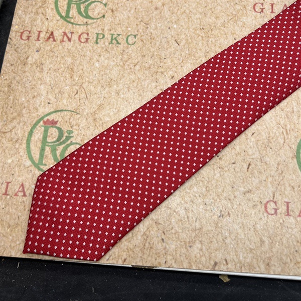 Cà vạt nam màu đỏ tươi chấm ô vuông trắng mới tự thắt 8cm đẹp 2023 Giangpkc