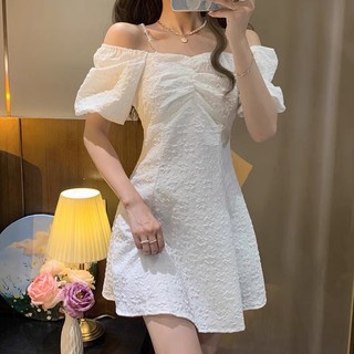 Đầm công chúa tay bồng quai ngọc