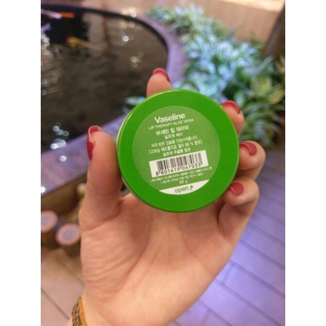 Son dưỡng môi Hộp thiếc Vaselline 20gr .hot