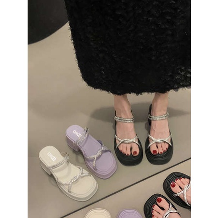 Dép lê quai ngang đính đá thời trang mới mùa hè 2023