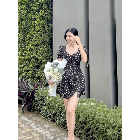 Đầm Lụa Ngắn Hoạ Tiết Hoa Nhún Ngực Váy Xoè Xẻ Tà 2 Lớp MUS SHORT SOLA DRESS