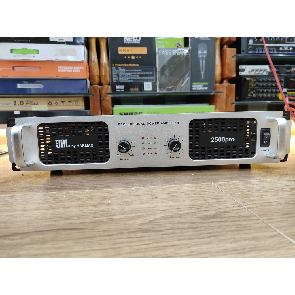 Cục đẩy Main 2 kênh UB.L 2500PRO  + tặng 2 dây canon cao cấp 200k