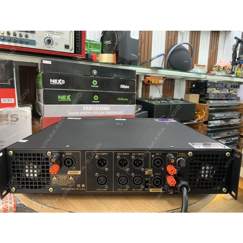 Cục đẩy Main KoraD KR-8600 Plus 3 kênh, 42 sò chính hãng, 2 kênh 800w, 1 kênh sub 1000w