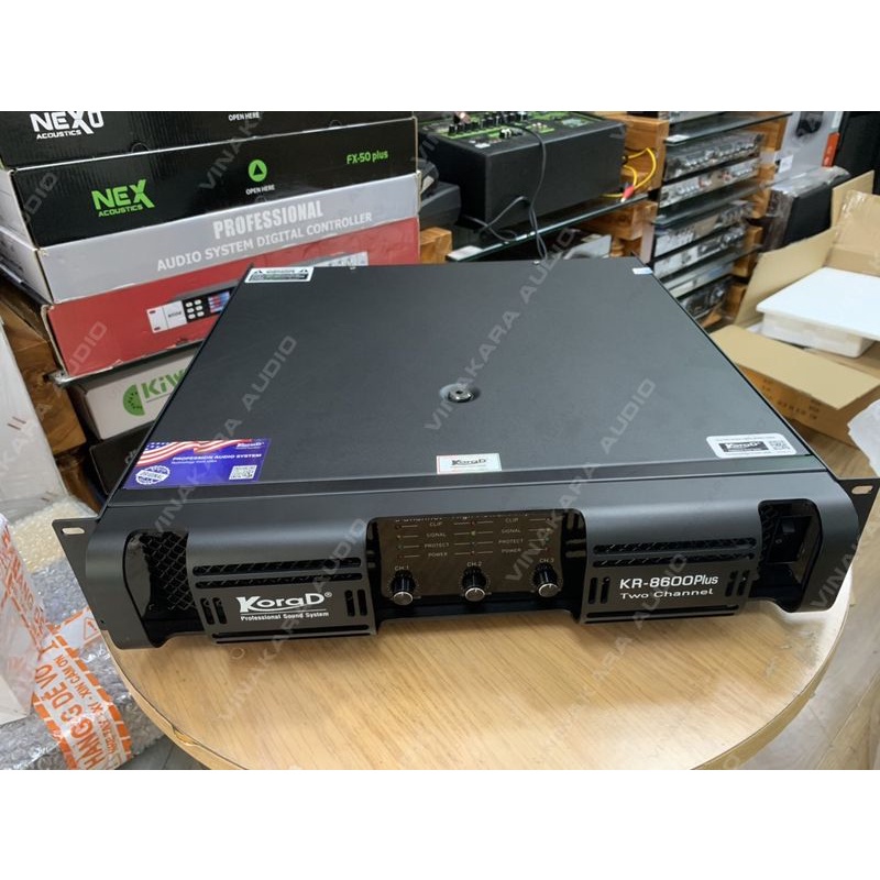 Cục đẩy Main KoraD KR-8600 Plus 3 kênh, 42 sò chính hãng, 2 kênh 800w, 1 kênh sub 1000w