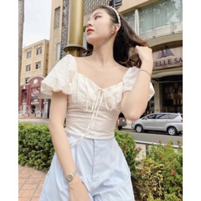 áo xô trắng thêu hoa