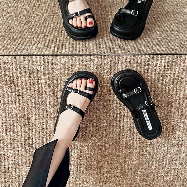 Mùa hè 2023 phong cách mới thời trang đế dày dép nữ đi bên ngoài vòng khóa