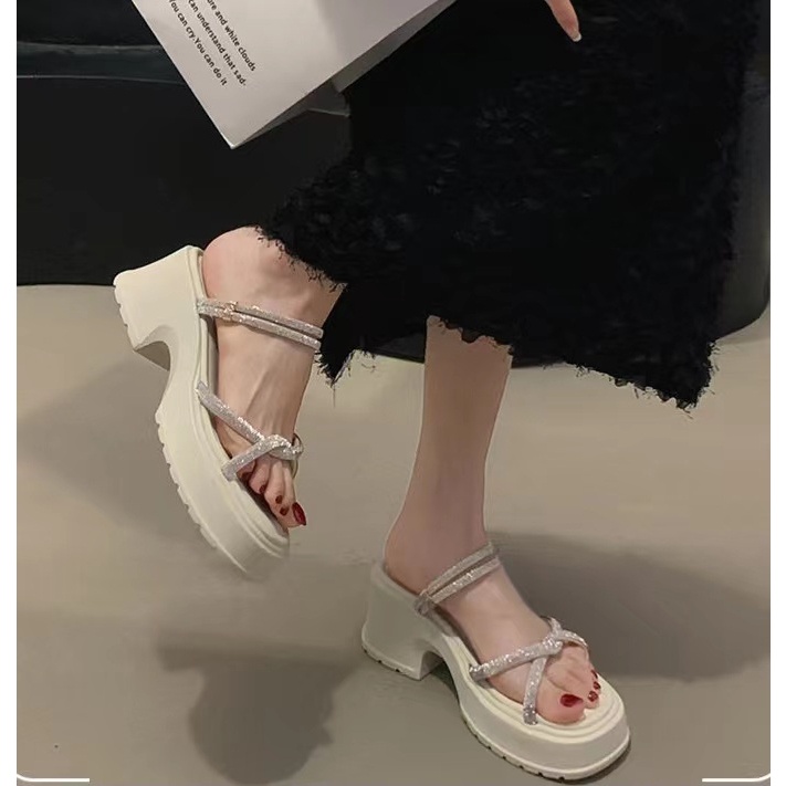 Dép đi bên ngoài mẫu mới mùa hè 2023 nữ đế dày chống trượt