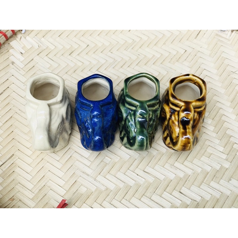 Hủ tăm họa tiết hình voi nam bộ