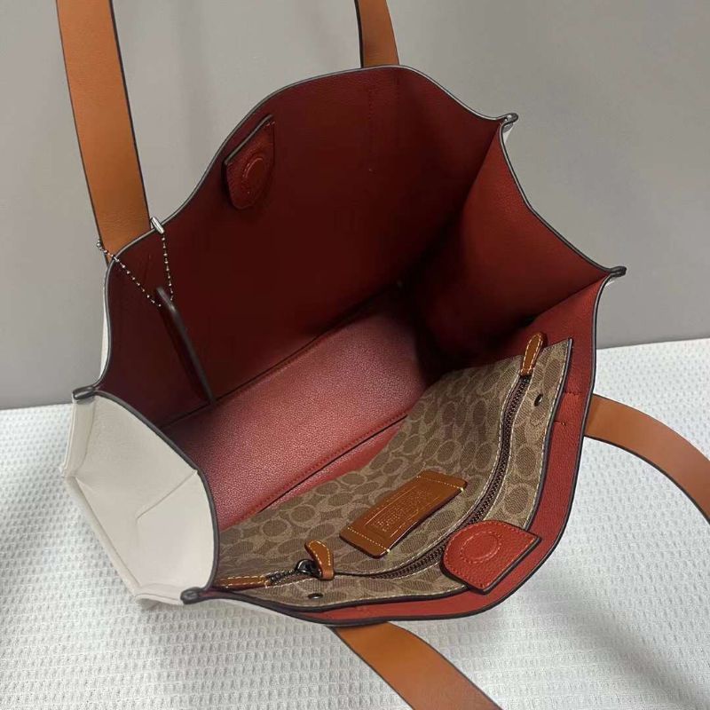 Túi COACH Relay Tote 34 With New York City